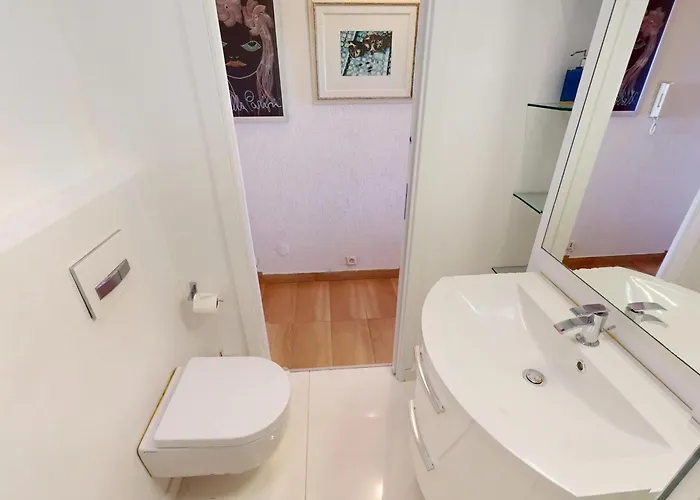 Lejlighed Climatise Avec Vue Et Terrasse A - Fr-1-196-376 Menton